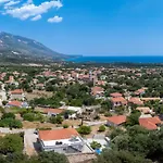 Stunning Views * Karavados
