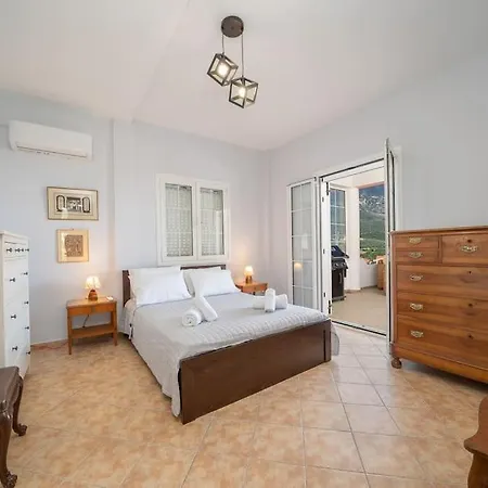 Villa Stunning Views Karavádhos