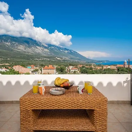 Villa Stunning Views