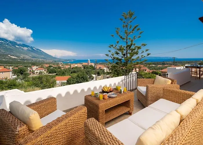 Stunning Views * Karavádosz