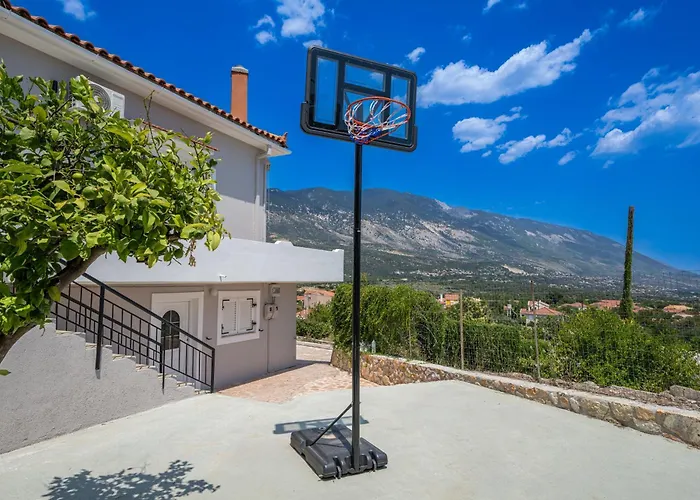 Stunning Views Villa Karavádosz